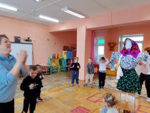"Масленицу мы встречаем".