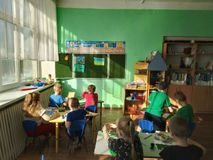 Рисование "Красивые цветы на поляне"
