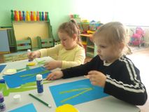  Аппликация "Одуванчик".