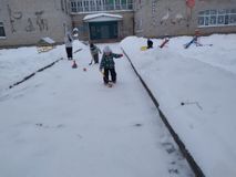 Игры на прогулке. Эстафета 