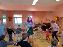 "Масленицу мы встречаем".