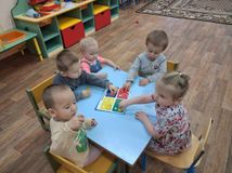 1 младшая группа. «Изучаем цвета»