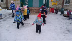 Игра "Снежки"