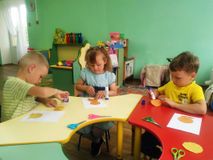 Аппликация "Цыпленок" старшая группа