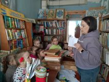 Экскурсия в библиотеку. Знакомство с профессией библиотекарь