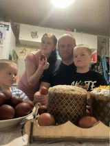 "Пасха дома".