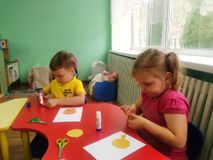 Аппликация "Цыпленок" старшая группа