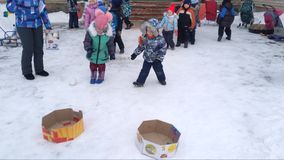 Игра "Снежки"