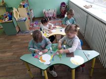 Аппликация старшая группа "Блюдо с фруктами". 