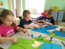  Аппликация "Одуванчик".