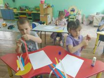 Аппликация "Солнышко 🌞 и радуга".