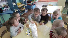 «Работа с соленым тестом».