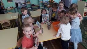 Март. Наблюдение за снегом
