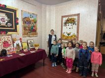 Совместная творческая деятельность: поделка из природного материала "Жар-Птица"