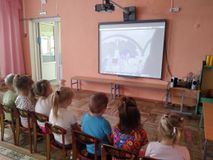День рождение А.С. Пушкина. Просмотр мультфильма "Сказка о золотом петушке"